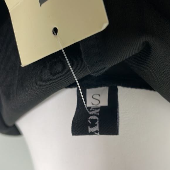 Billie Eilish Hoodie - Picture 5 of 5